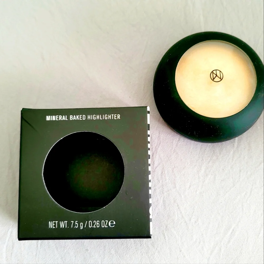 NEW! IL MAKIAGE Mineral Baked Highlighter in Halo 7.5 g - Picture 5 of 7